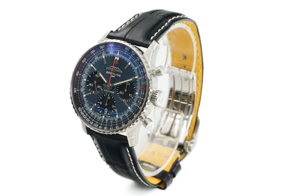 Breitling Navitimer B01 Chronograph 41 AB0139 Image 2